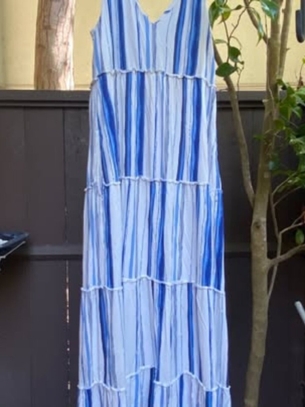 Womens stretch tiered maxi dress - M